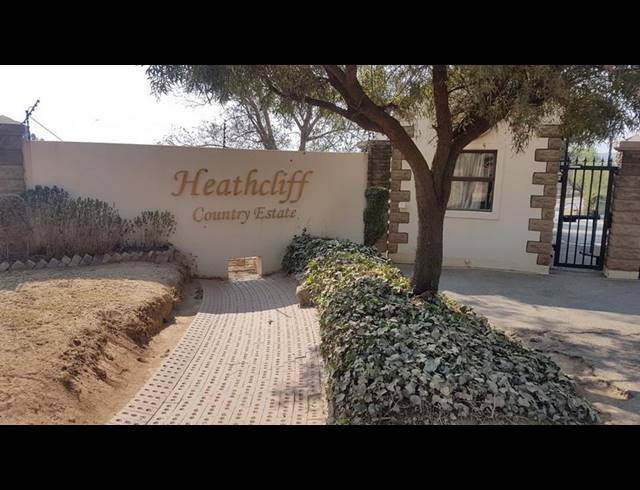 LAND FOR SALE IN BEAULIEU
